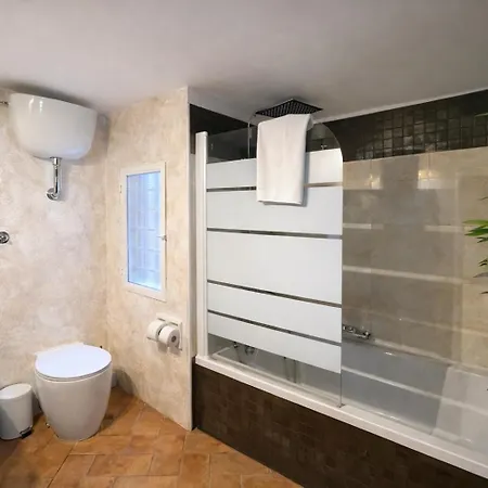 Historic By Campo De Fiori Apartment